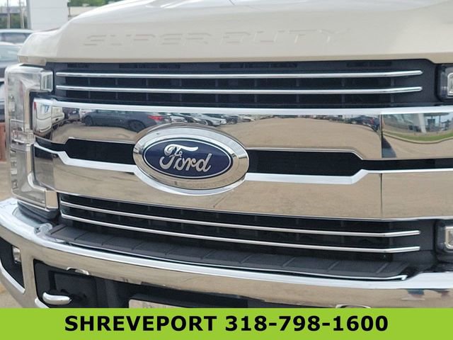 Used 2017 Ford F250 Lariat w/ Lariat Ultimate Package AWD/4WD image 32