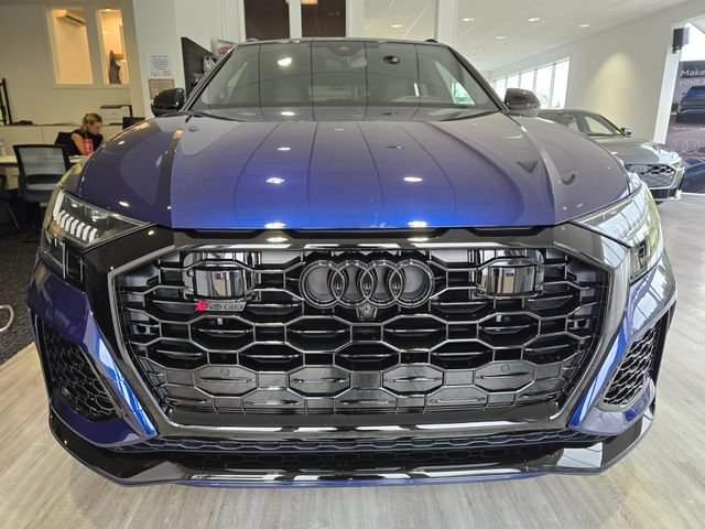 Used 2023 Audi RS Q8 w/ Black Optic Package AWD/4WD image 3