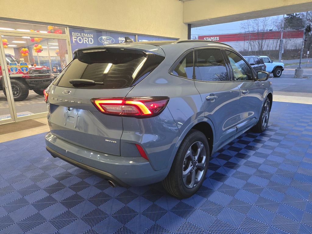 Used 2023 Ford Escape ST-Line w/ Tech Pack #1 image 6