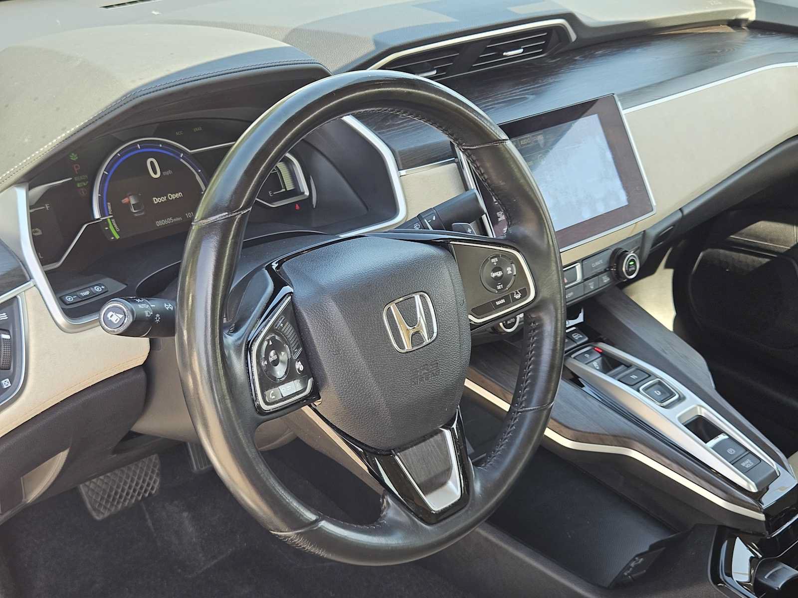 Certified 2018 Honda Clarity Touring video 2