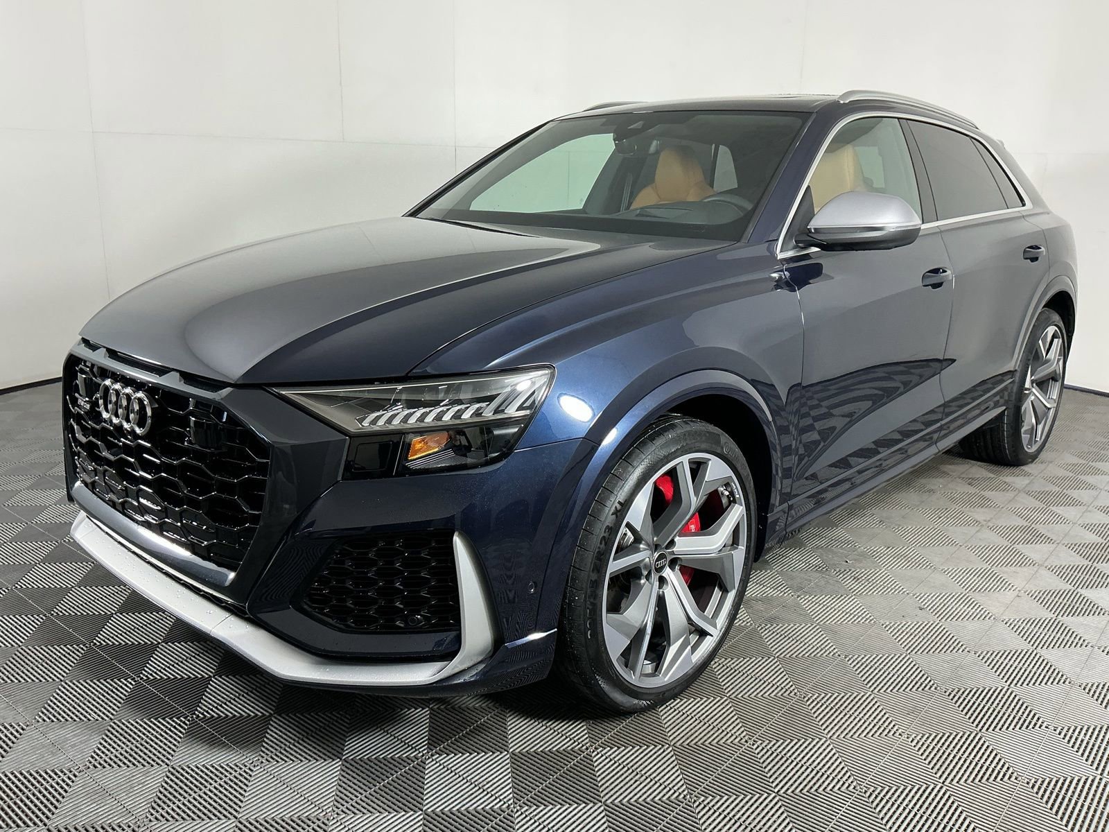Certified 2024 Audi RS Q8 AWD/4WD image 4