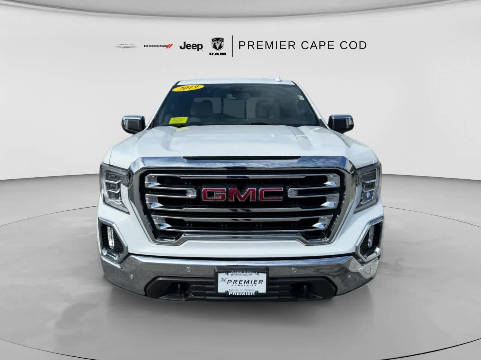 Used 2019 GMC Sierra 1500 SLT w/ SLT Premium Plus Package AWD/4WD image 2
