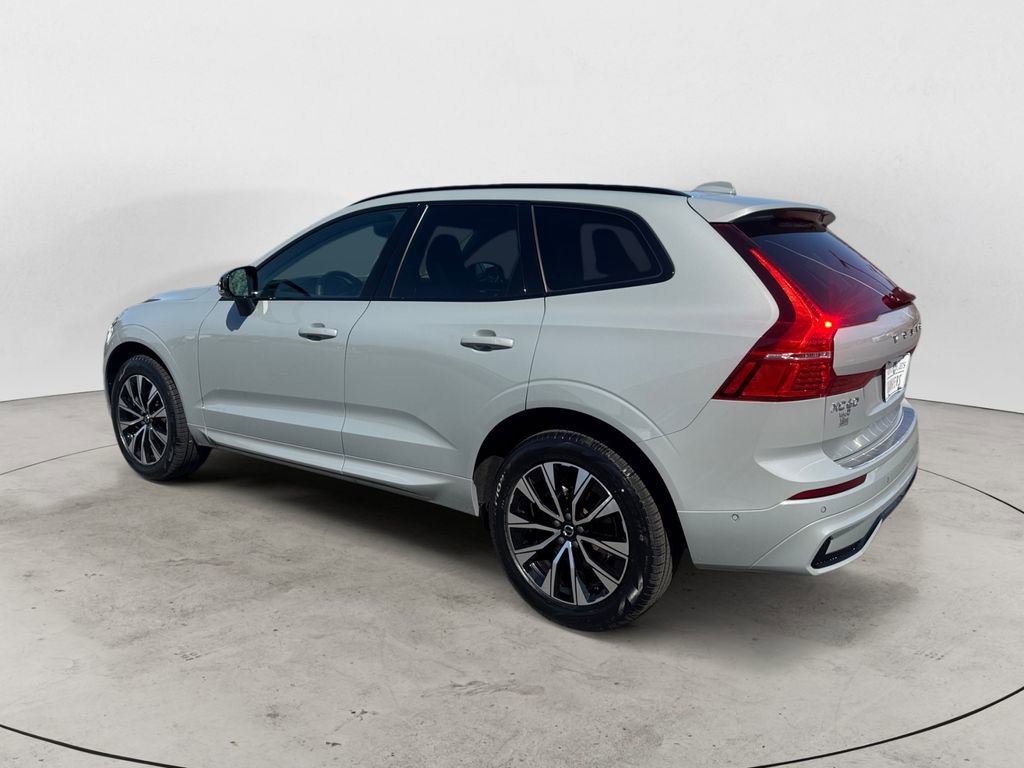 Certified 2024 Volvo XC60 B5 Plus w/ Protection Package Premier AWD/4WD image 4