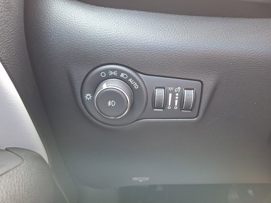 New 2025 Jeep Compass Limited w/ Sun & Sound Group image 24