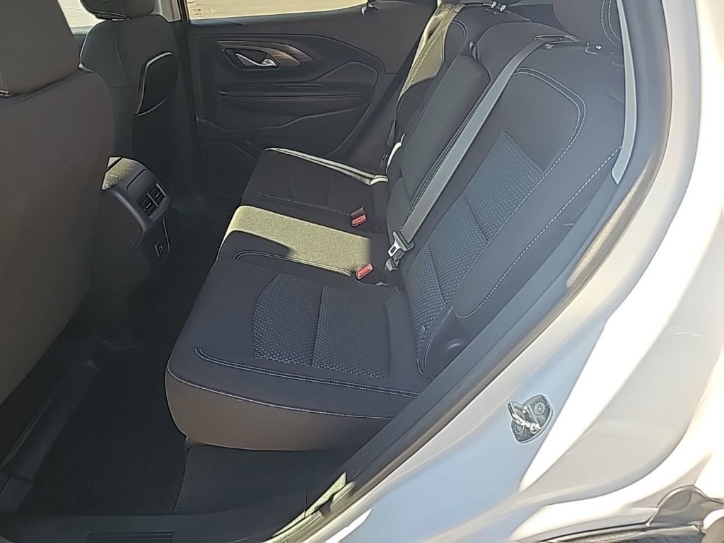 Used 2022 GMC Terrain SLE w/ Driver Convenience Package image 15