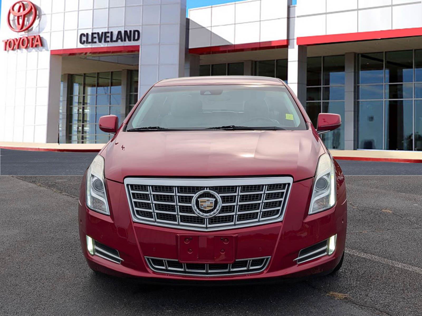 Used 2014 Cadillac XTS Luxury w/ Driver Awareness Package FWD video 3