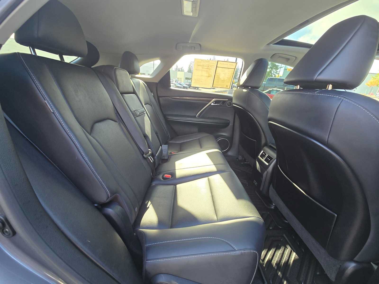 Used 2022 Lexus RX 450h AWD w/ Premium Package image 12