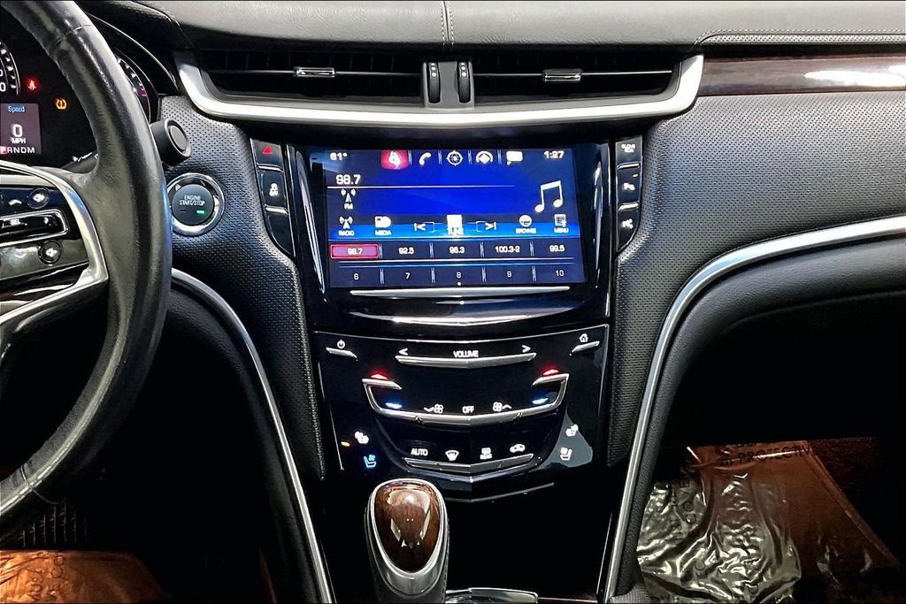 Used 2017 Cadillac XTS Luxury image 8