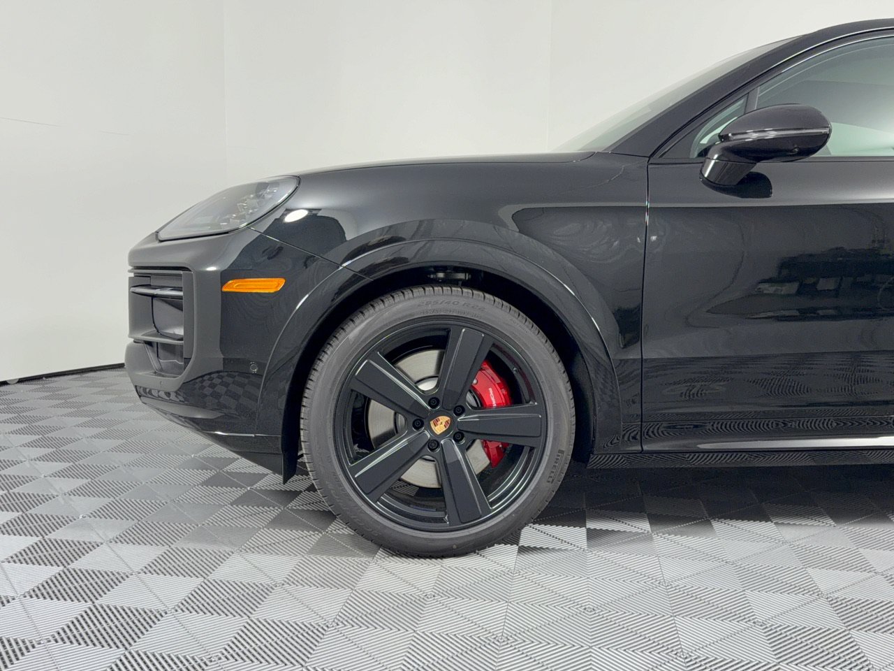 New 2026 Porsche Cayenne GTS AWD/4WD image 13