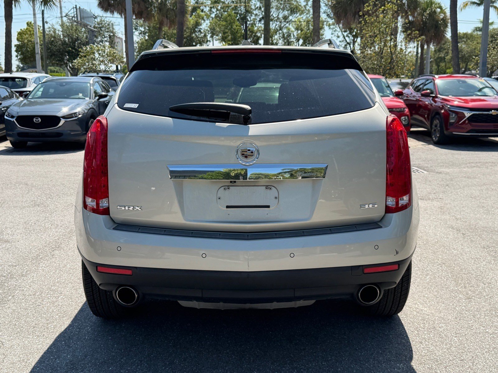 Used 2013 Cadillac SRX Luxury w/ Driver Awareness Package FWD image 4