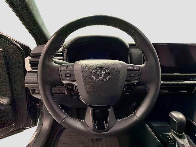 Certified 2025 Toyota Camry SE w/ Convenience Package image 9
