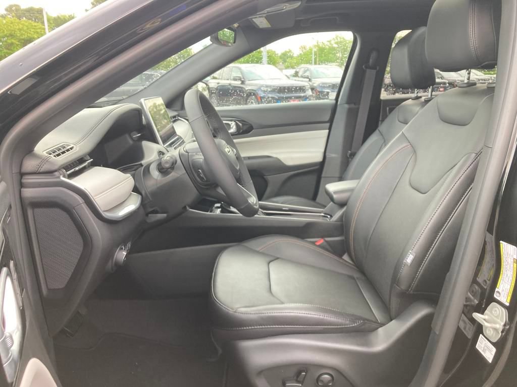 New 2024 Jeep Compass Limited w/ Elite Group AWD/4WD image 10