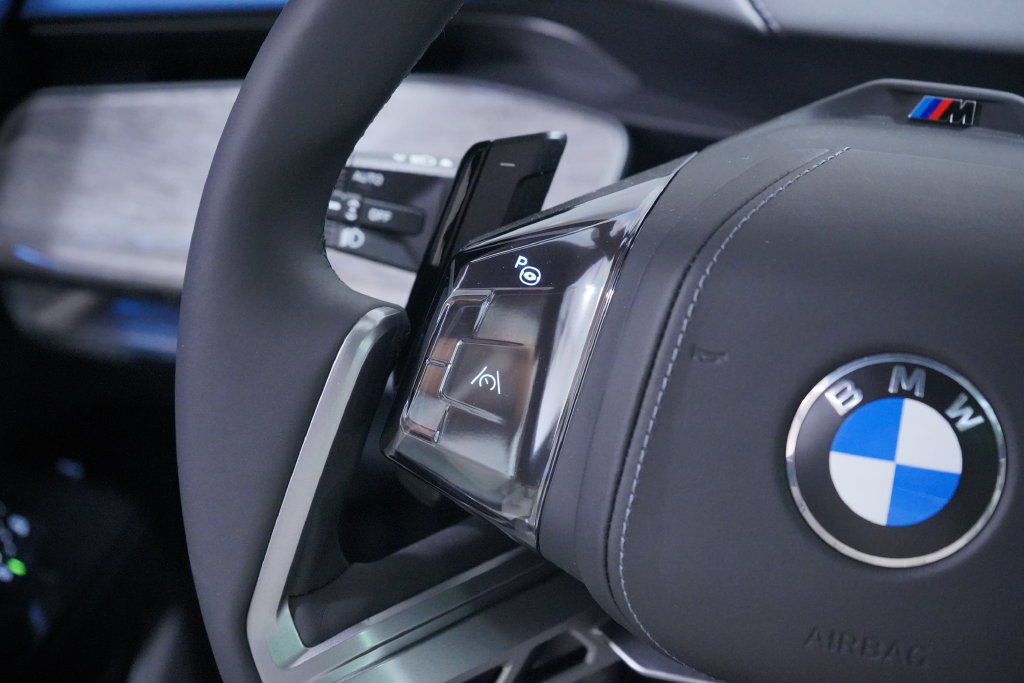 New 2027 BMW 740i w/ Executive Package RWD image 11