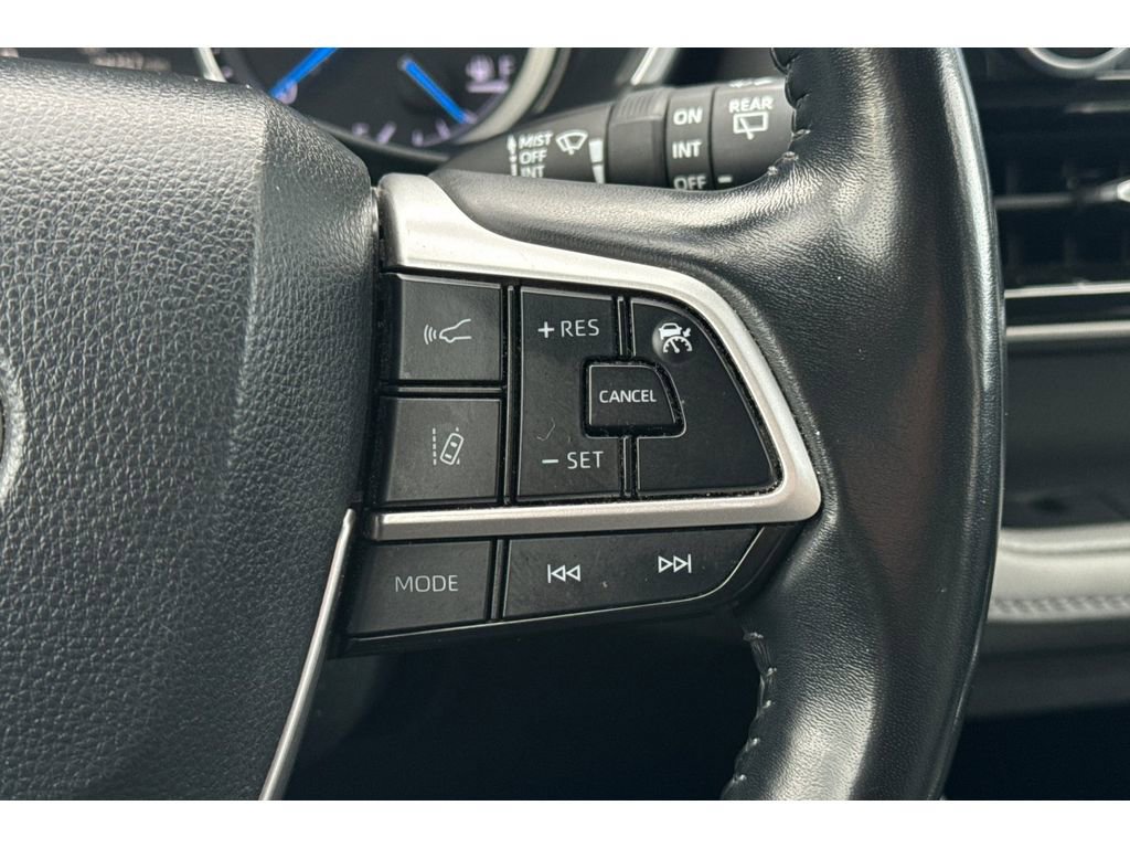 Certified 2022 Toyota Highlander XLE image 29