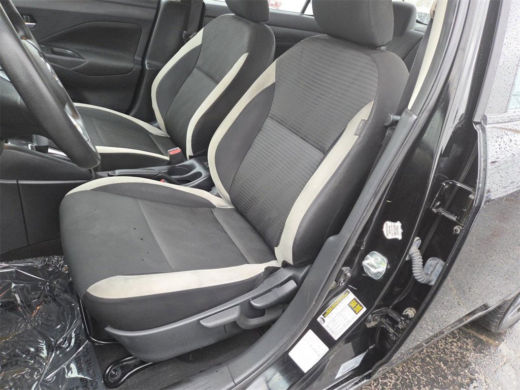 Used 2021 Nissan Versa SV image 19