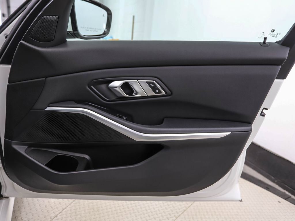 Used 2020 BMW 330i xDrive Sedan w/ Driving Assistance Package image 29