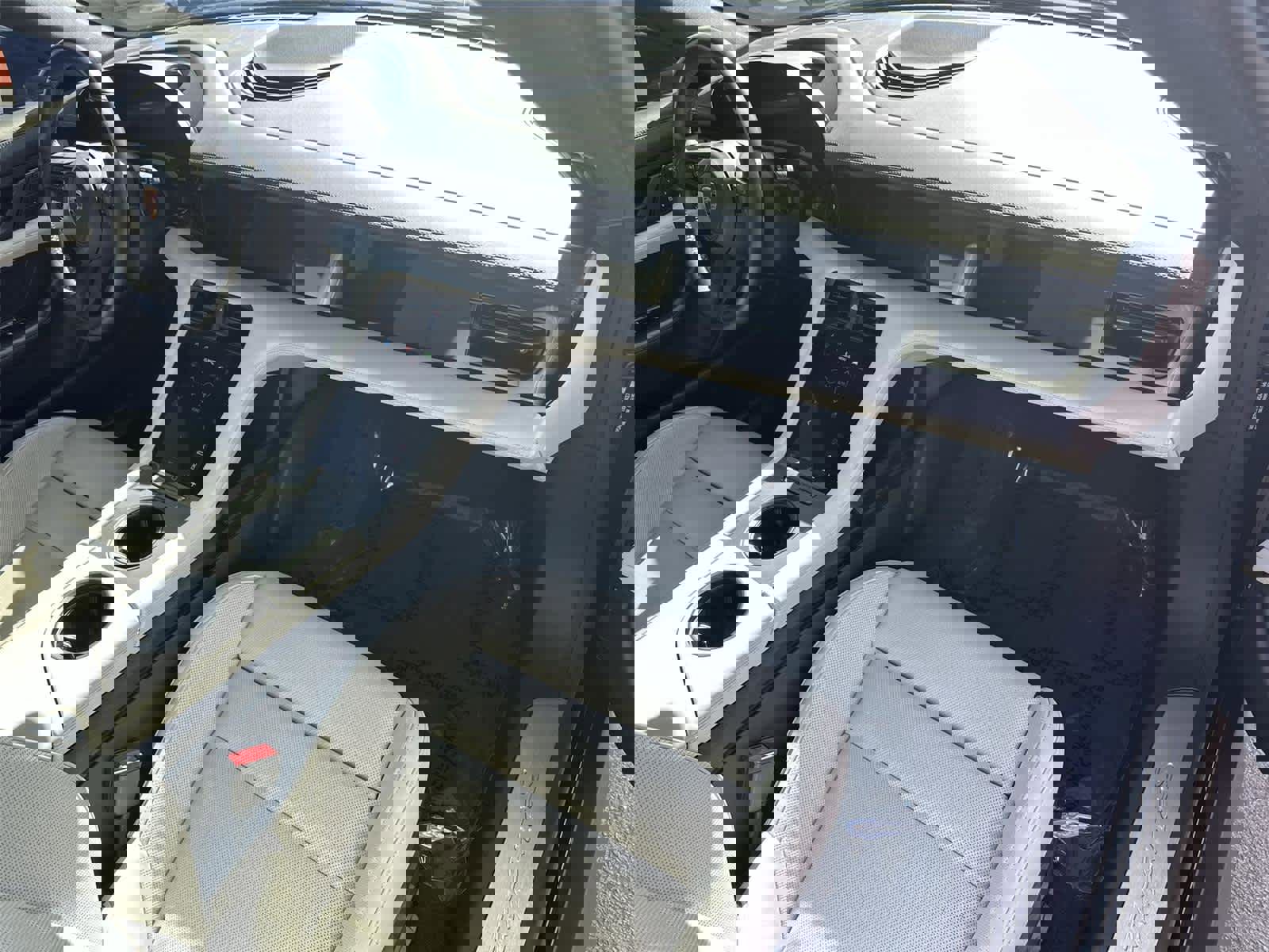 Used 2022 Porsche Taycan 4S AWD/4WD image 12