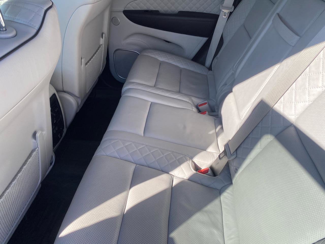 Used 2019 Jeep Grand Cherokee Summit AWD/4WD image 12