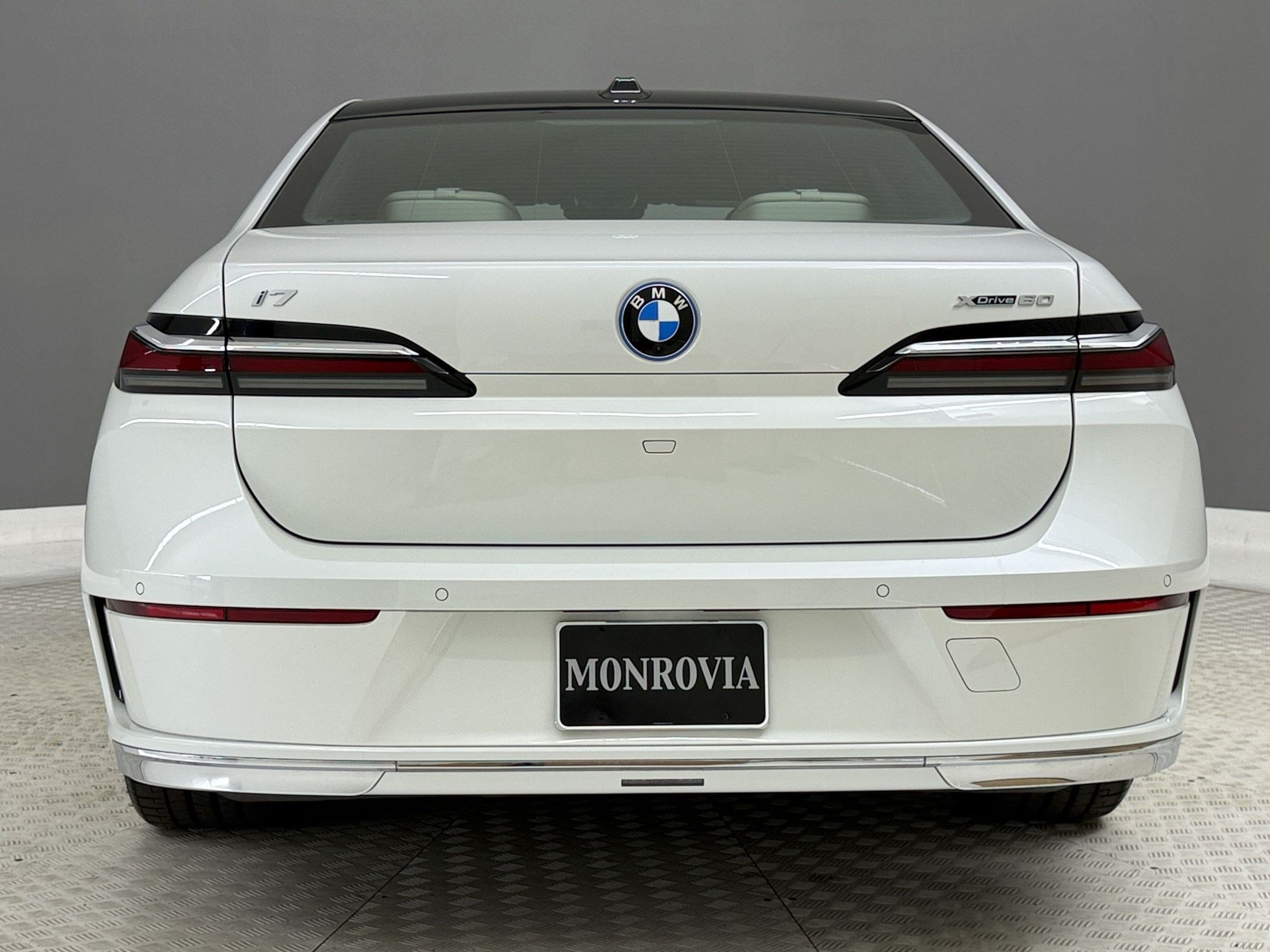 Certified 2023 BMW i7 xDrive60 AWD/4WD image 10
