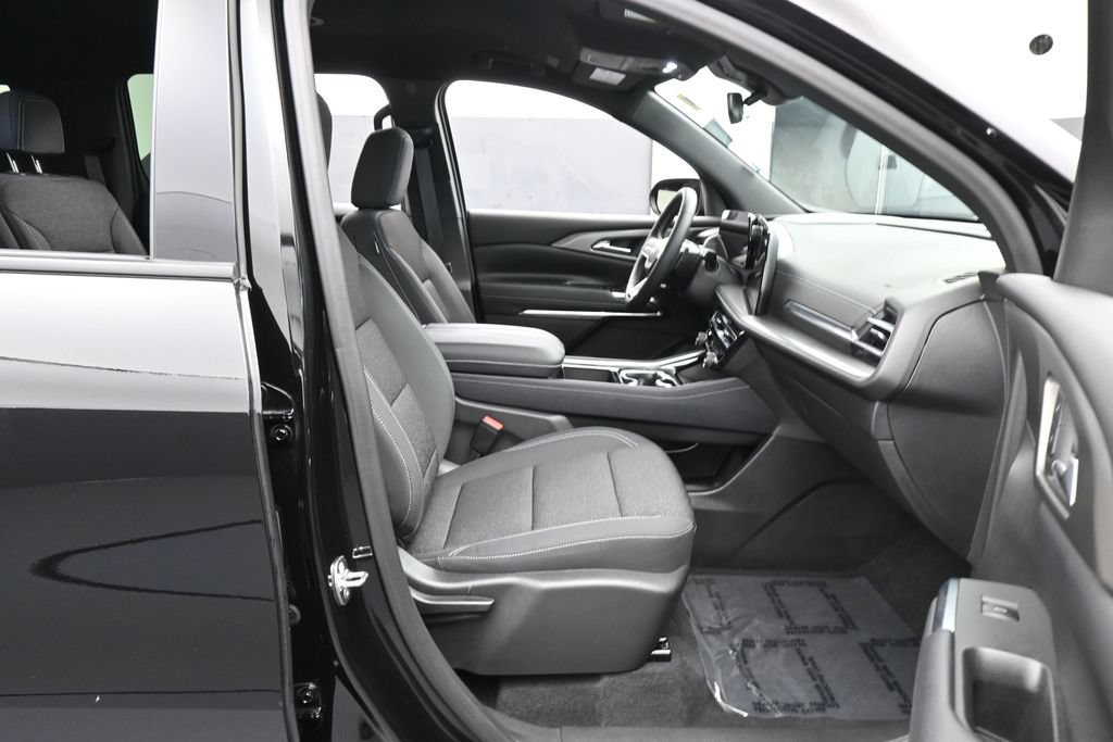 Used 2026 Chevrolet Traverse LT FWD image 42