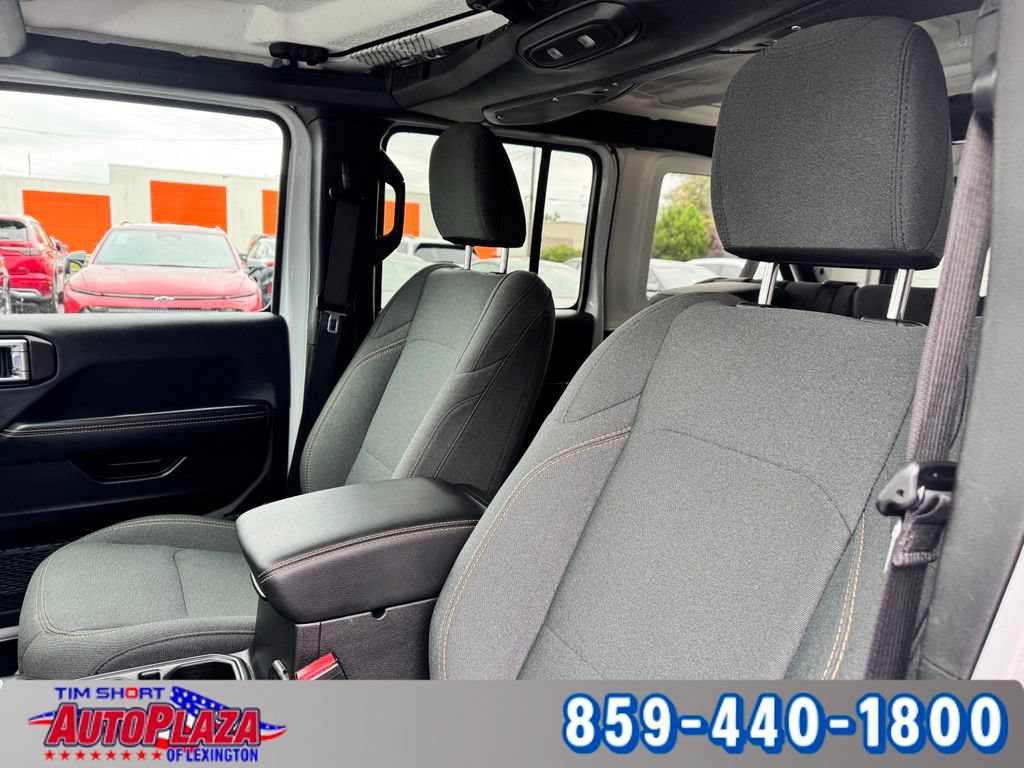 Used 2026 Jeep Wrangler Unlimited Sahara AWD/4WD image 27