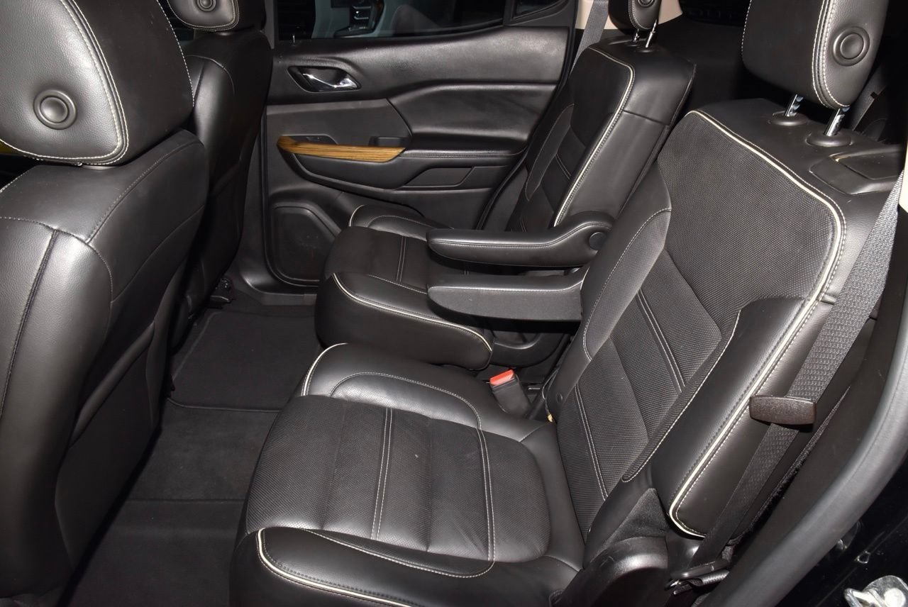 Used 2018 GMC Acadia Denali w/ Technology Package FWD image 14