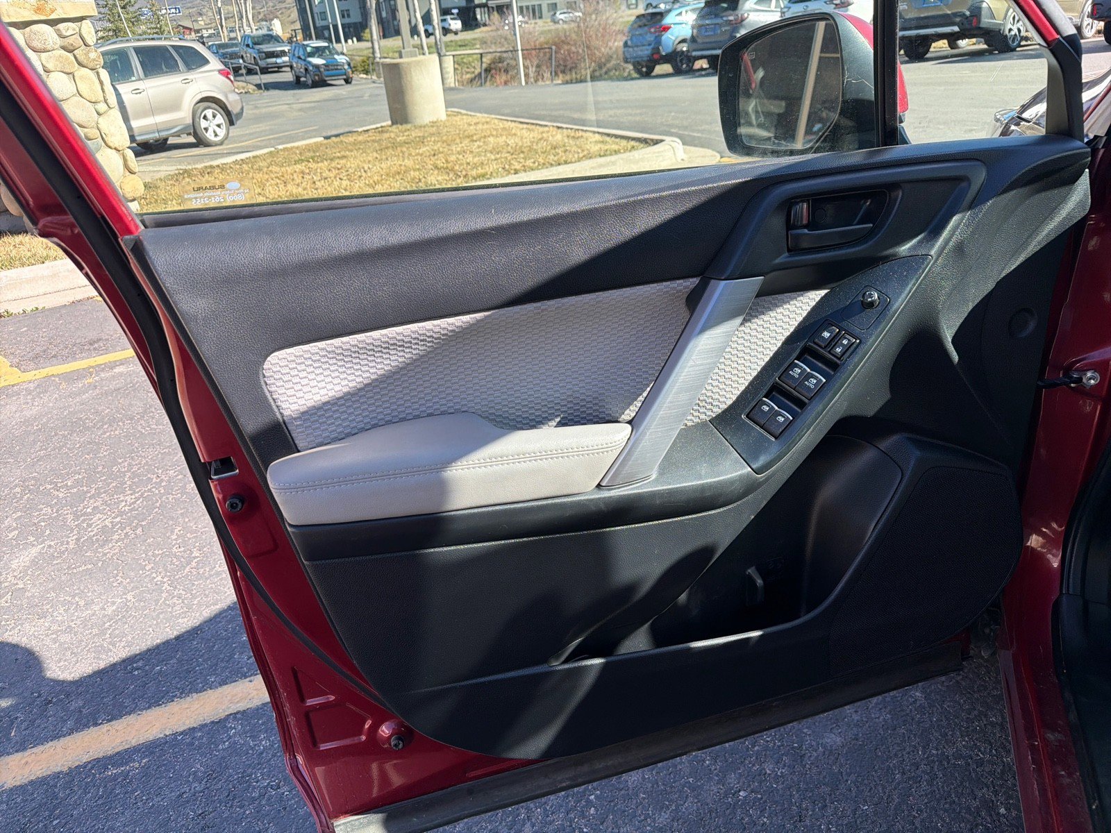 Used 2018 Subaru Forester 2.5i Premium w/ All-Weather Package image 12