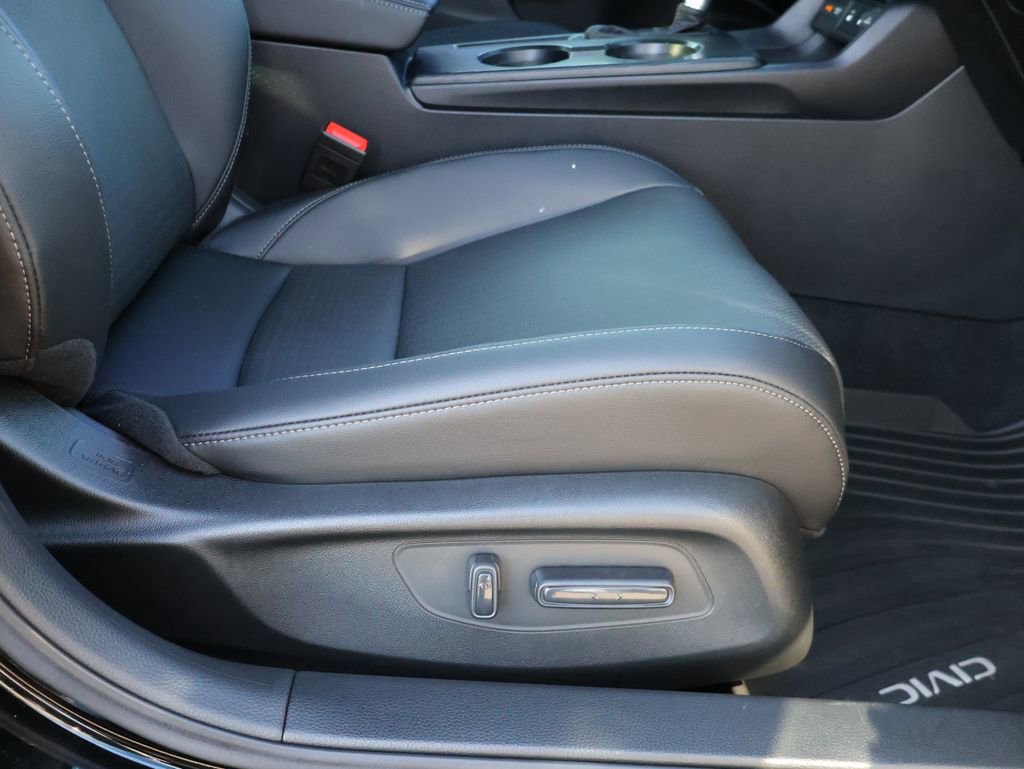 Certified 2025 Honda Civic Sport Touring image 10