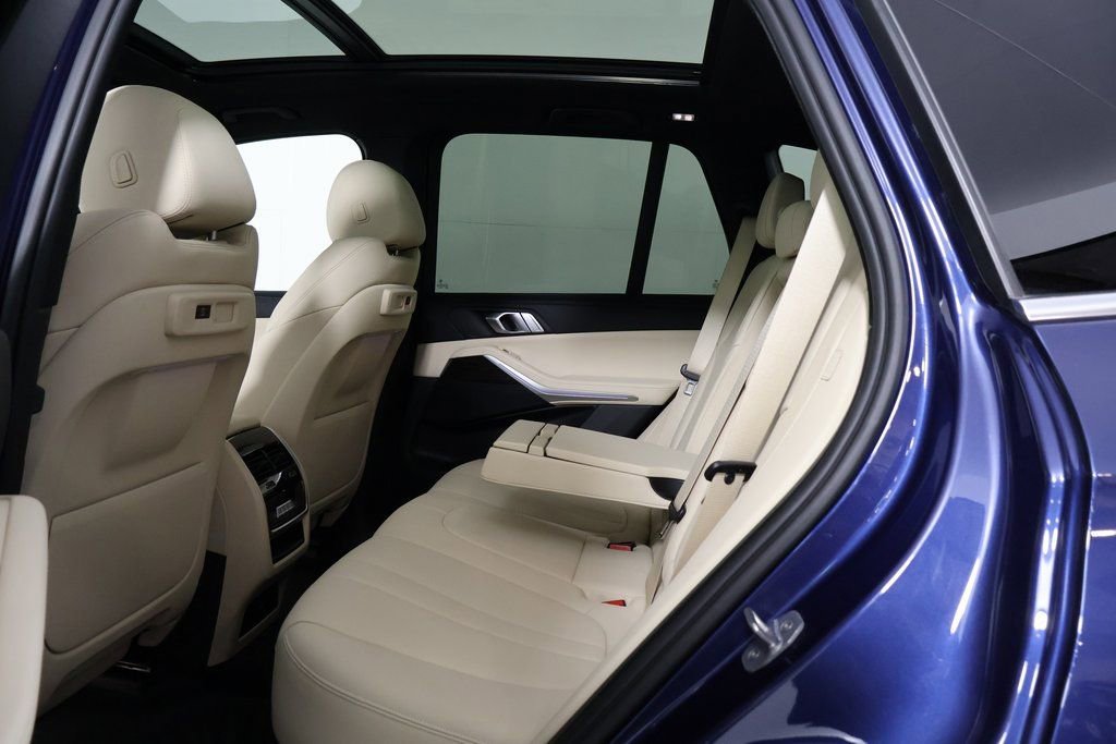 Used 2019 BMW X5 xDrive40i w/ Convenience Package image 11
