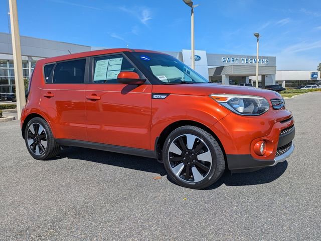 Used 2018 Kia Soul + image 2