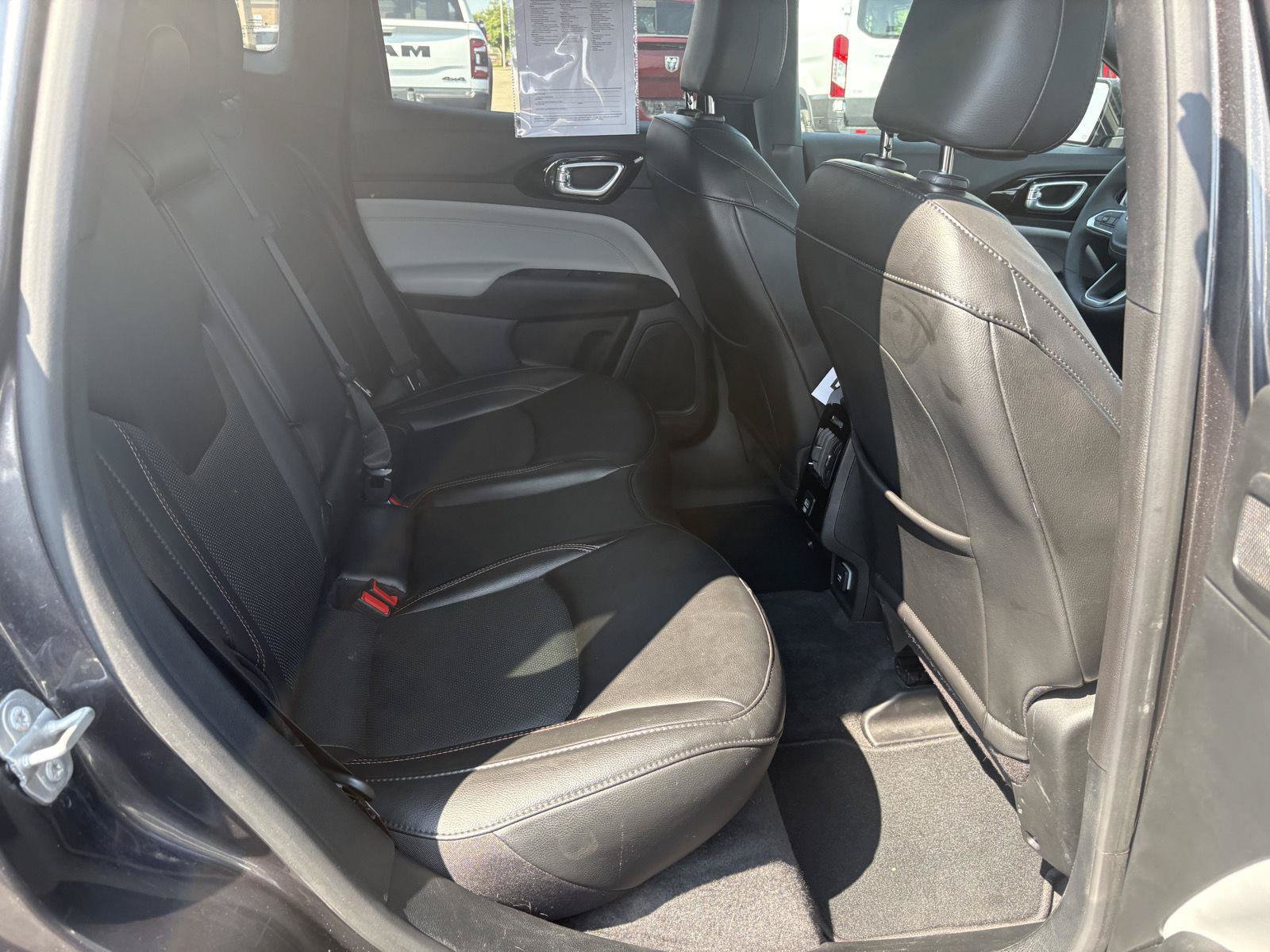 Used 2023 Jeep Compass Limited w/ Sun and Sound Group AWD/4WD image 18
