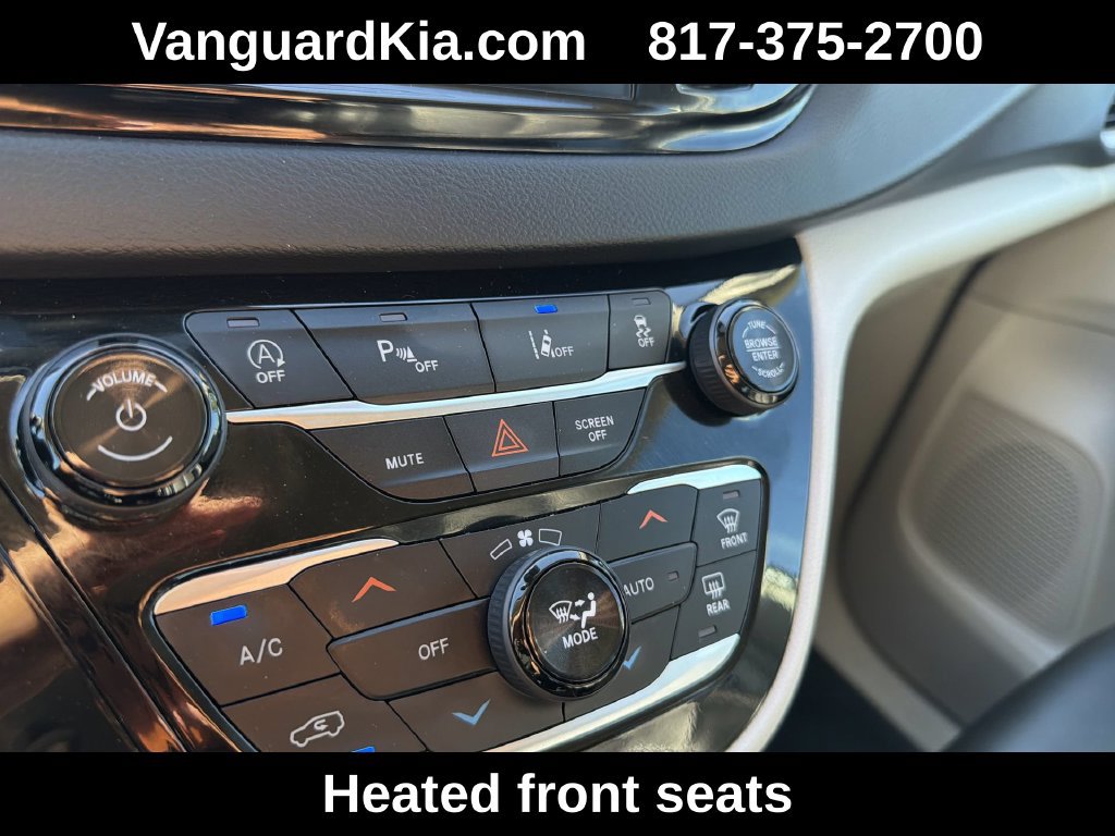 Used 2024 Chrysler Pacifica Touring-L FWD image 19