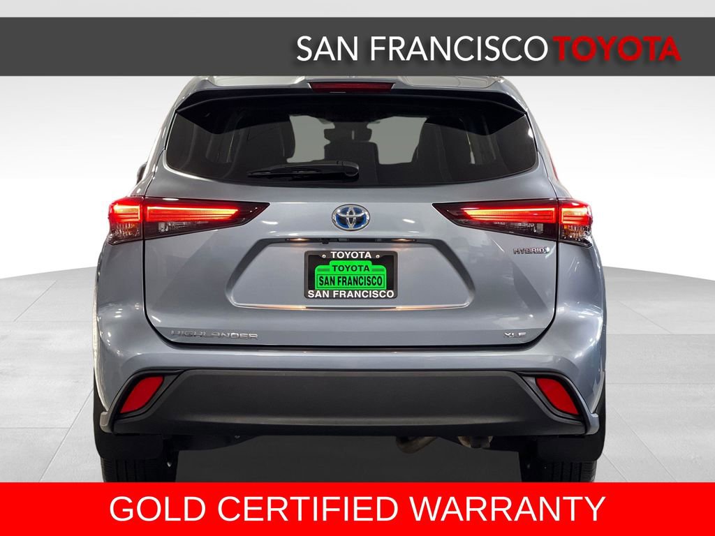 Certified 2024 Toyota Highlander XLE AWD/4WD image 4
