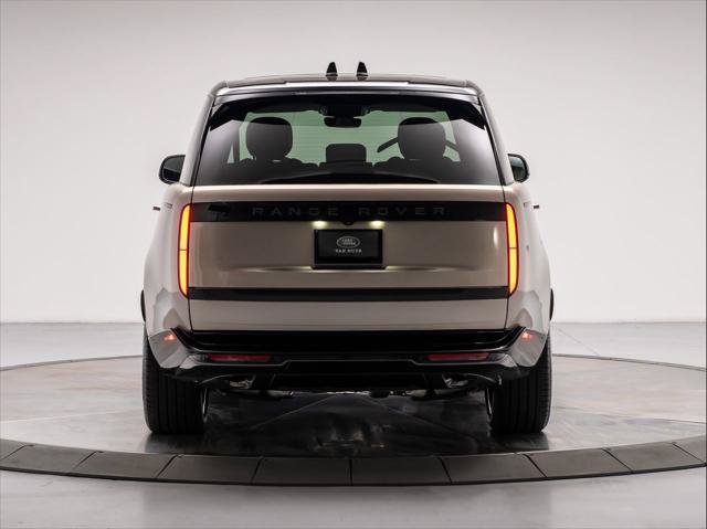 New 2026 Land Rover Range Rover Long Wheelbase SE AWD/4WD image 4