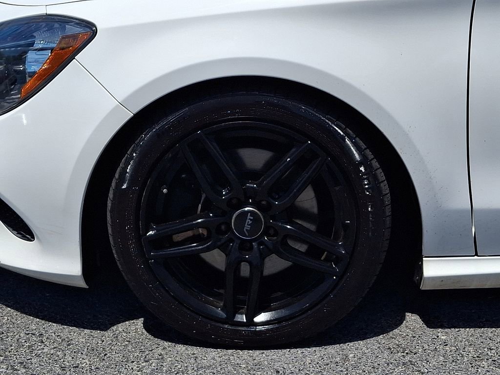 Used 2019 Mercedes-Benz CLA 250 4MATIC image 10
