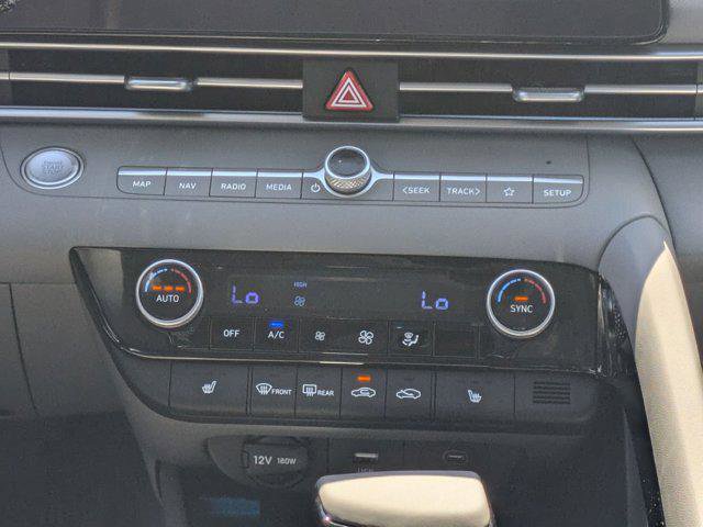 Used 2025 Hyundai Elantra SEL FWD image 22