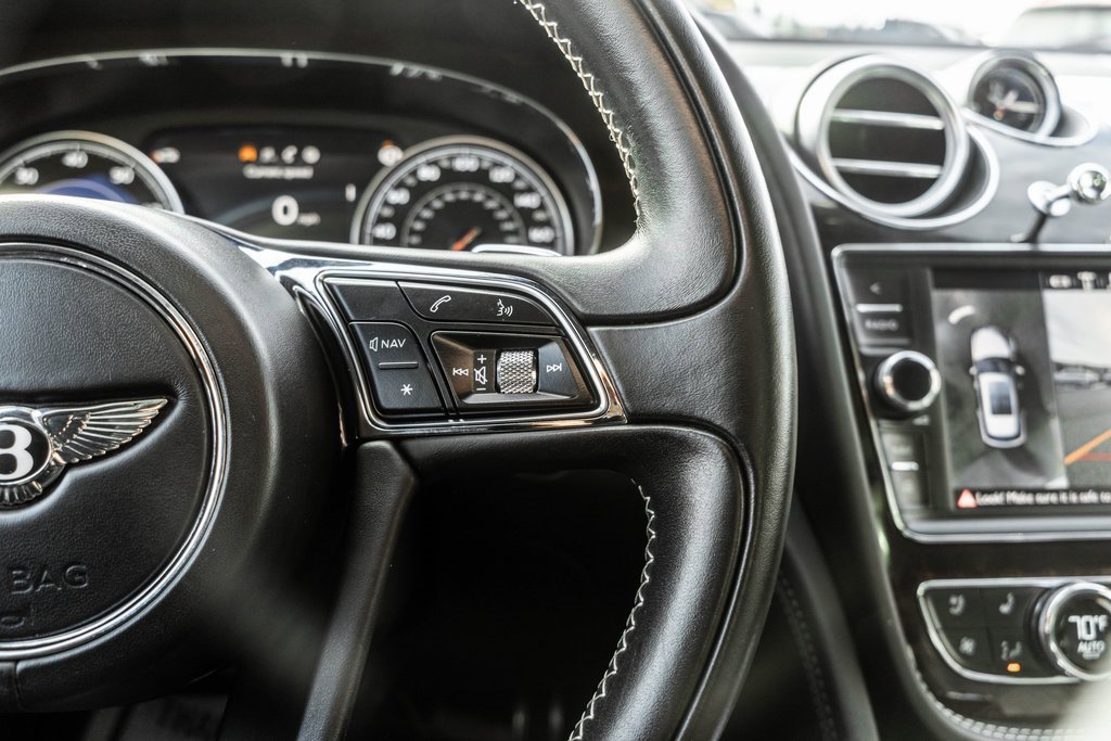 Used 2019 Bentley Bentayga image 33