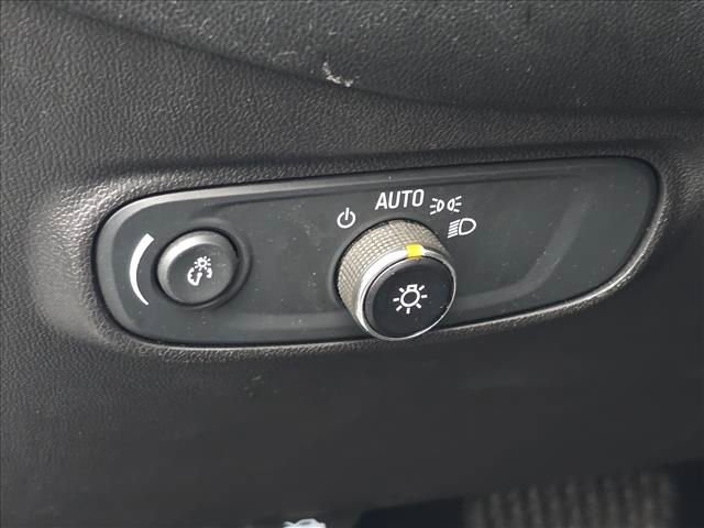 Used 2021 Chevrolet Equinox LT w/ LPO, Cargo Package image 21