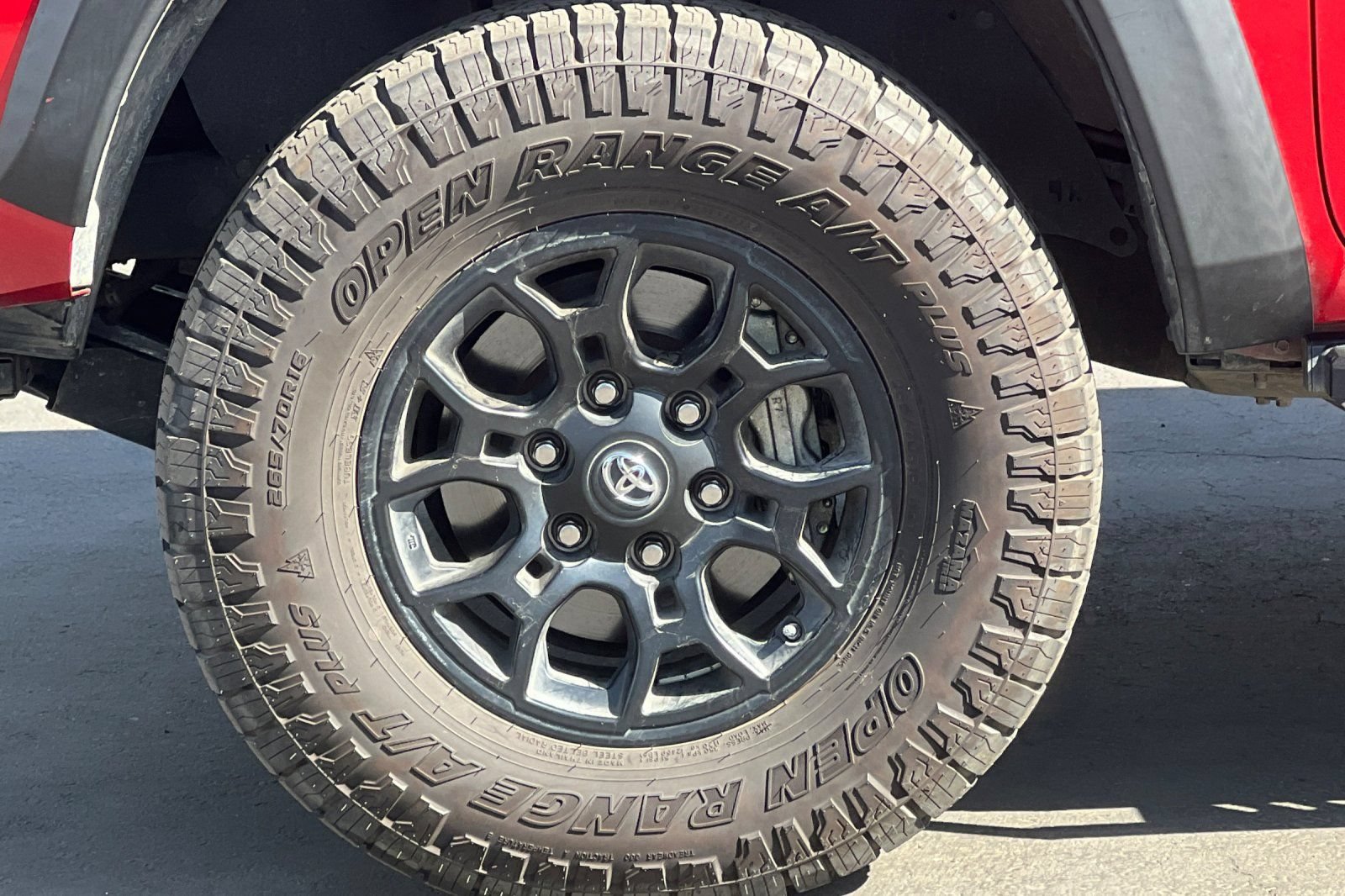 Used 2020 Toyota Tacoma SR w/ SX Package RWD image 25