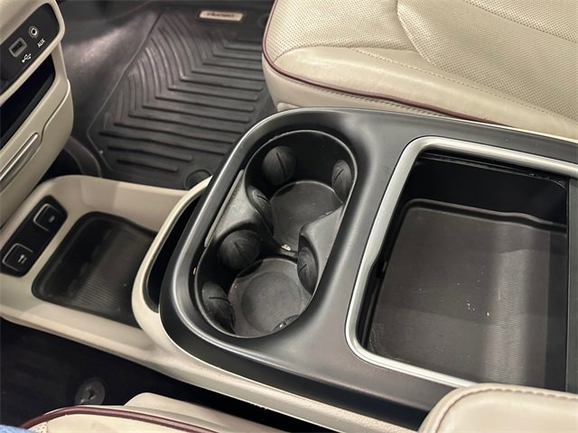 Used 2020 Chrysler Pacifica Limited image 31