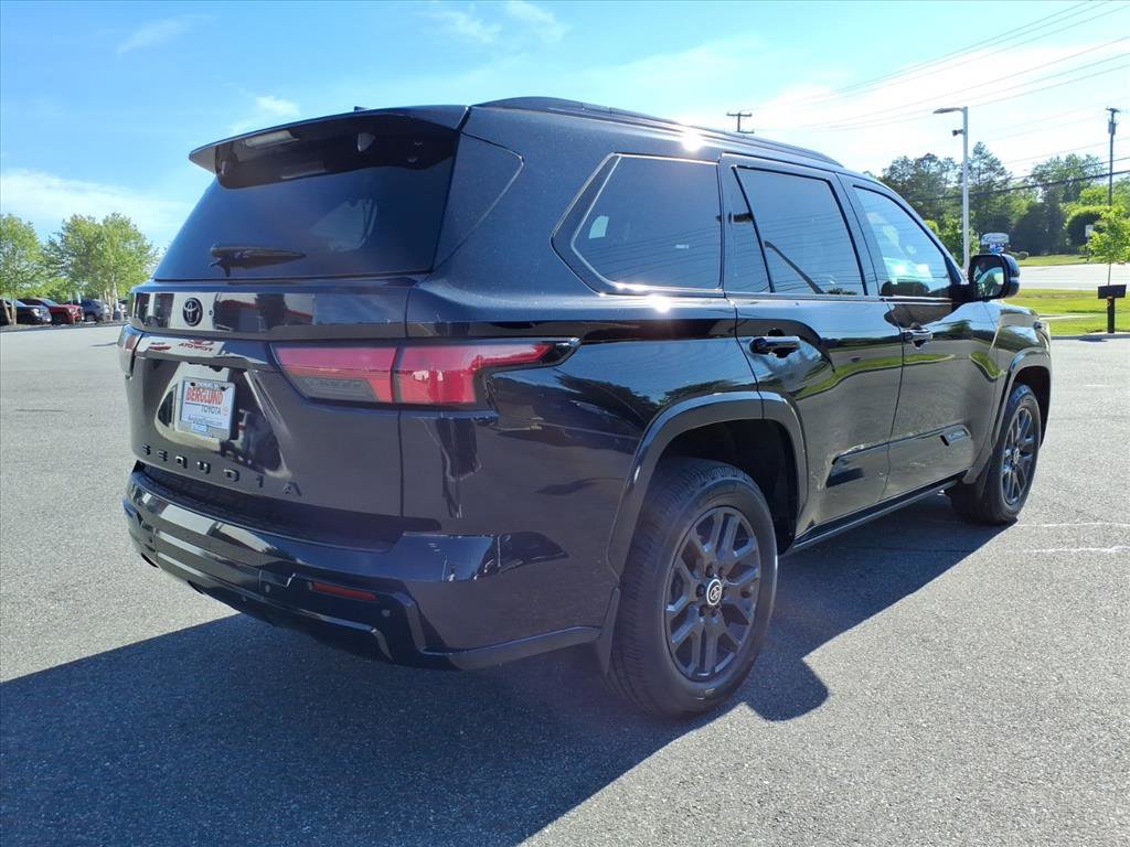 Certified 2024 Toyota Sequoia Platinum AWD/4WD image 4