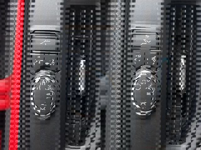 Used 2022 Chevrolet Silverado 1500 Custom image 20