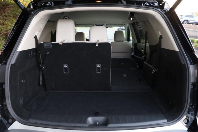 Certified 2025 Nissan Pathfinder SL FWD image 8