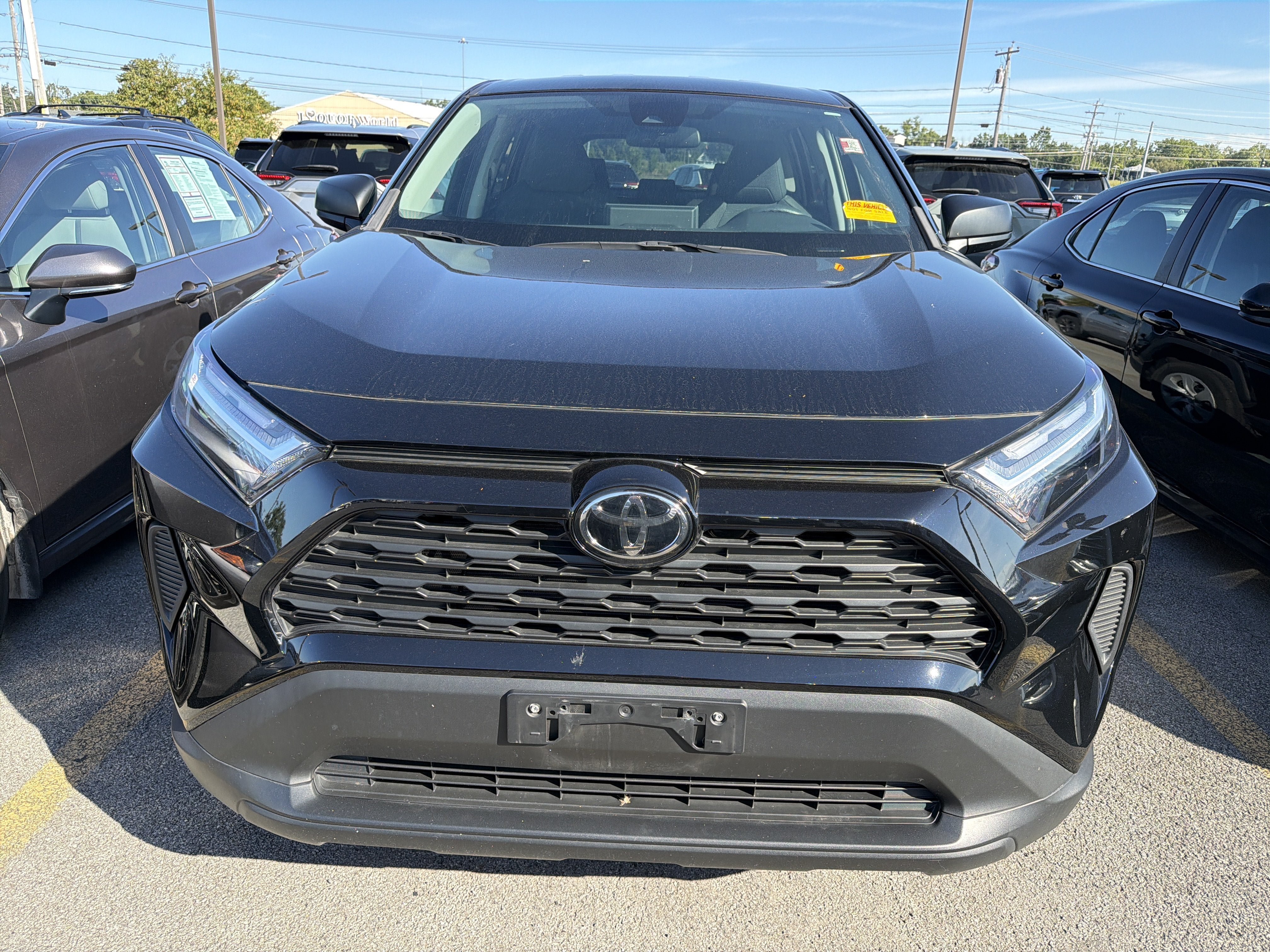 Used 2023 Toyota RAV4 LE AWD/4WD image 3