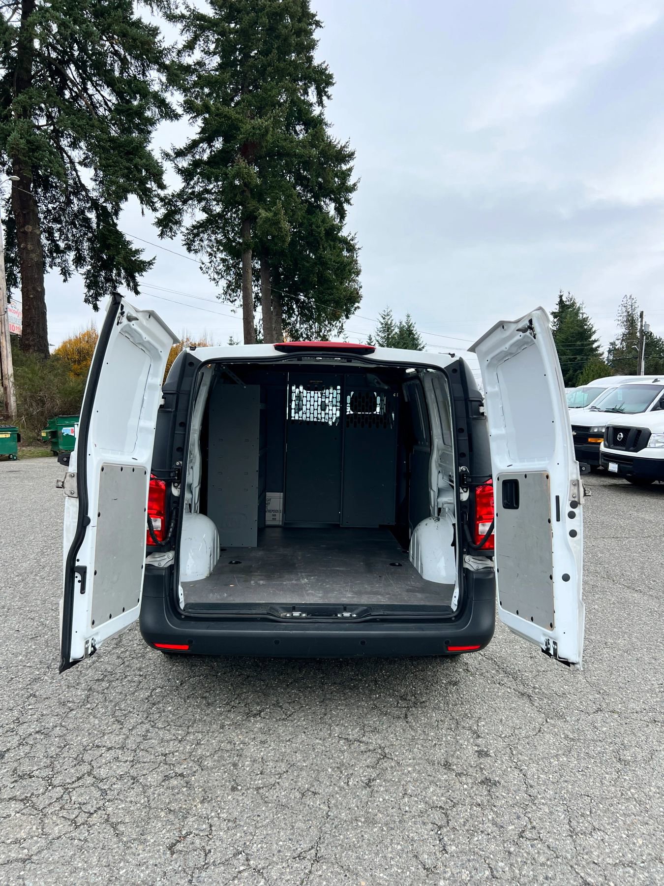 Used 2019 Mercedes-Benz Metris Standard WB Van 3D image 17