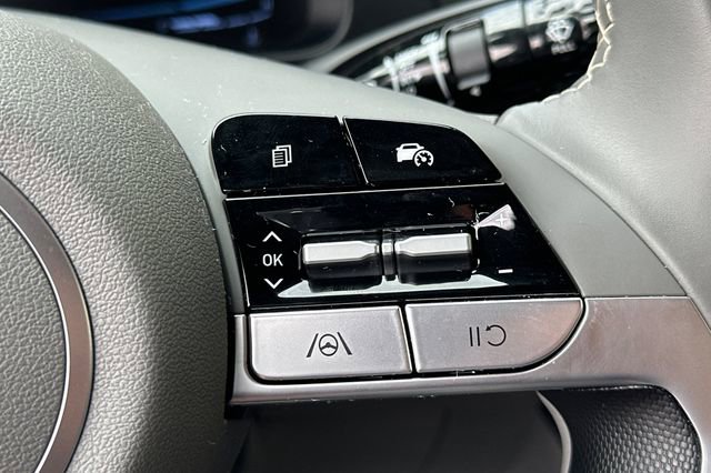 Used 2025 Hyundai Elantra Sport FWD image 30