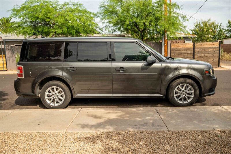 Used 2019 Ford Flex SE image 6
