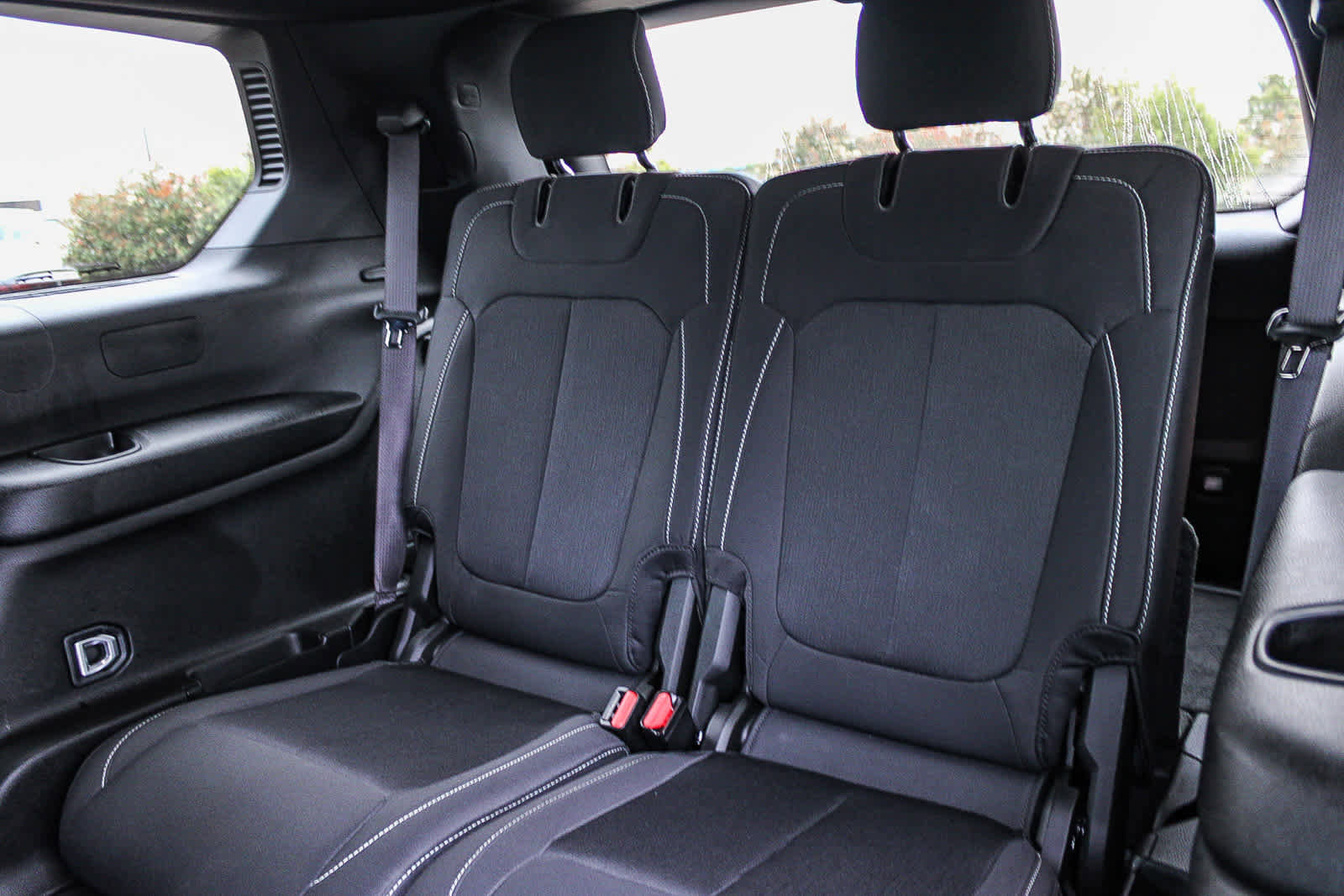 Used 2025 Jeep Grand Cherokee L Laredo image 19