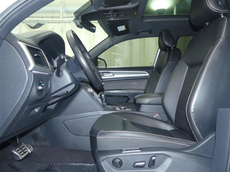 Used 2022 Volkswagen Atlas Cross Sport SEL R-Line AWD/4WD image 24