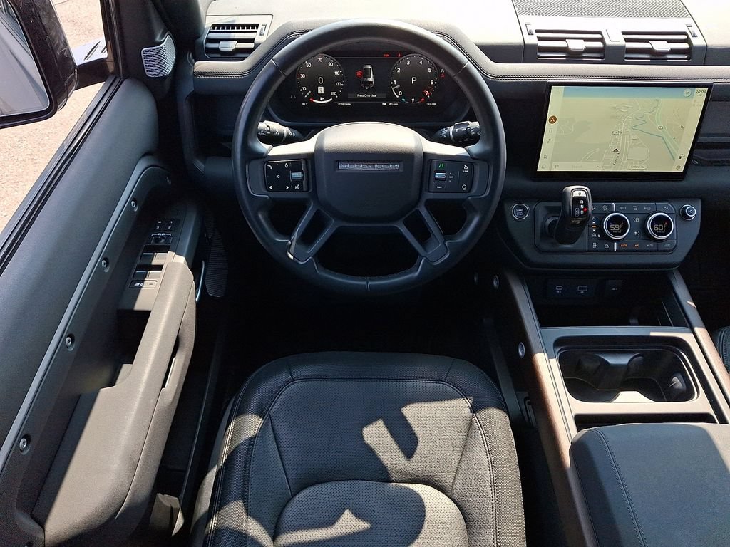 Used 2023 Land Rover Defender 130 X-Dynamic SE AWD/4WD image 13